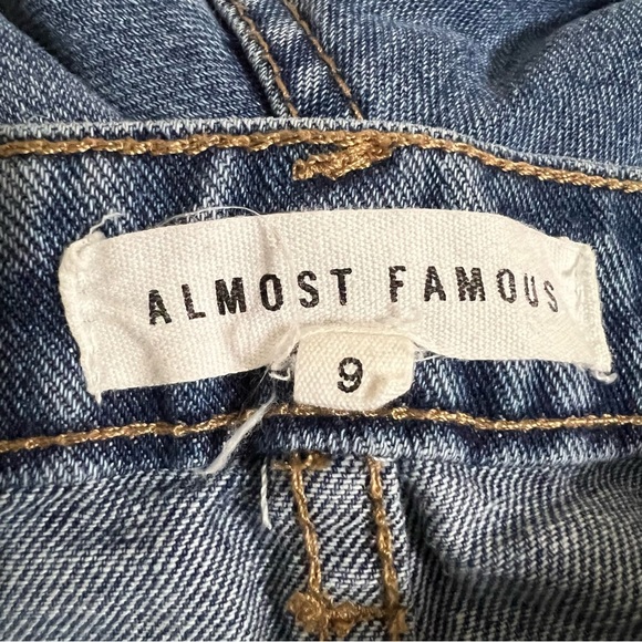 Almost Famous Ripped Denim Jeans - Picture 8 of 9